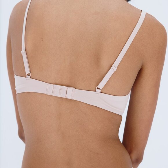 (NWT) H&M - light pink padded soft-cup microfiber bra (38B) - Picture 3 of 7